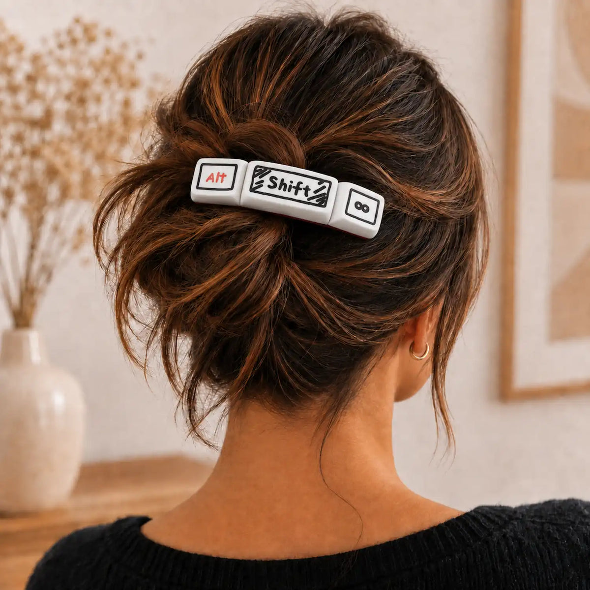 Pince cheveux femme Alt Shift infini portée au dos d’une coiffure