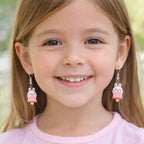 boucles d’oreilles lapin kawaii portées par enfant bijou mignon et léger