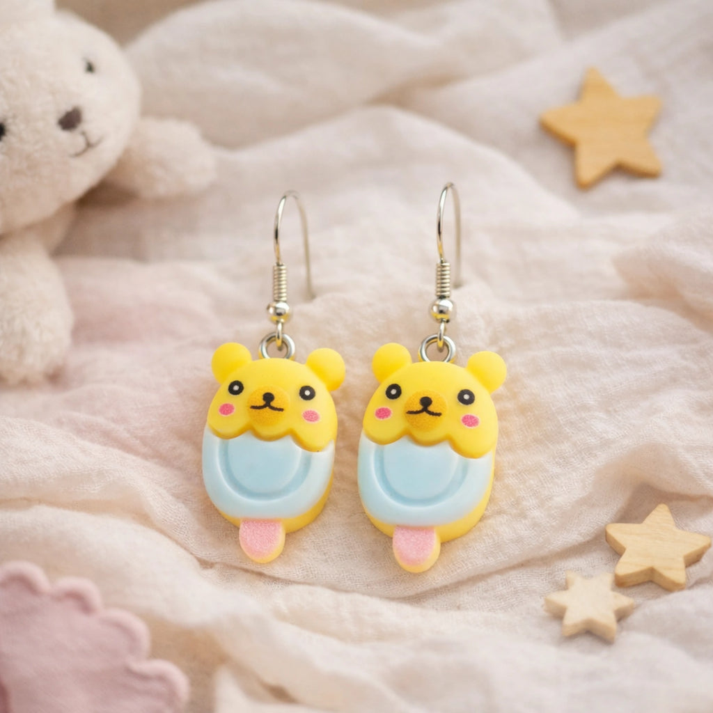 idée cadeau enfant bijou kawaii ourson jaune dans un univers doux et coloré