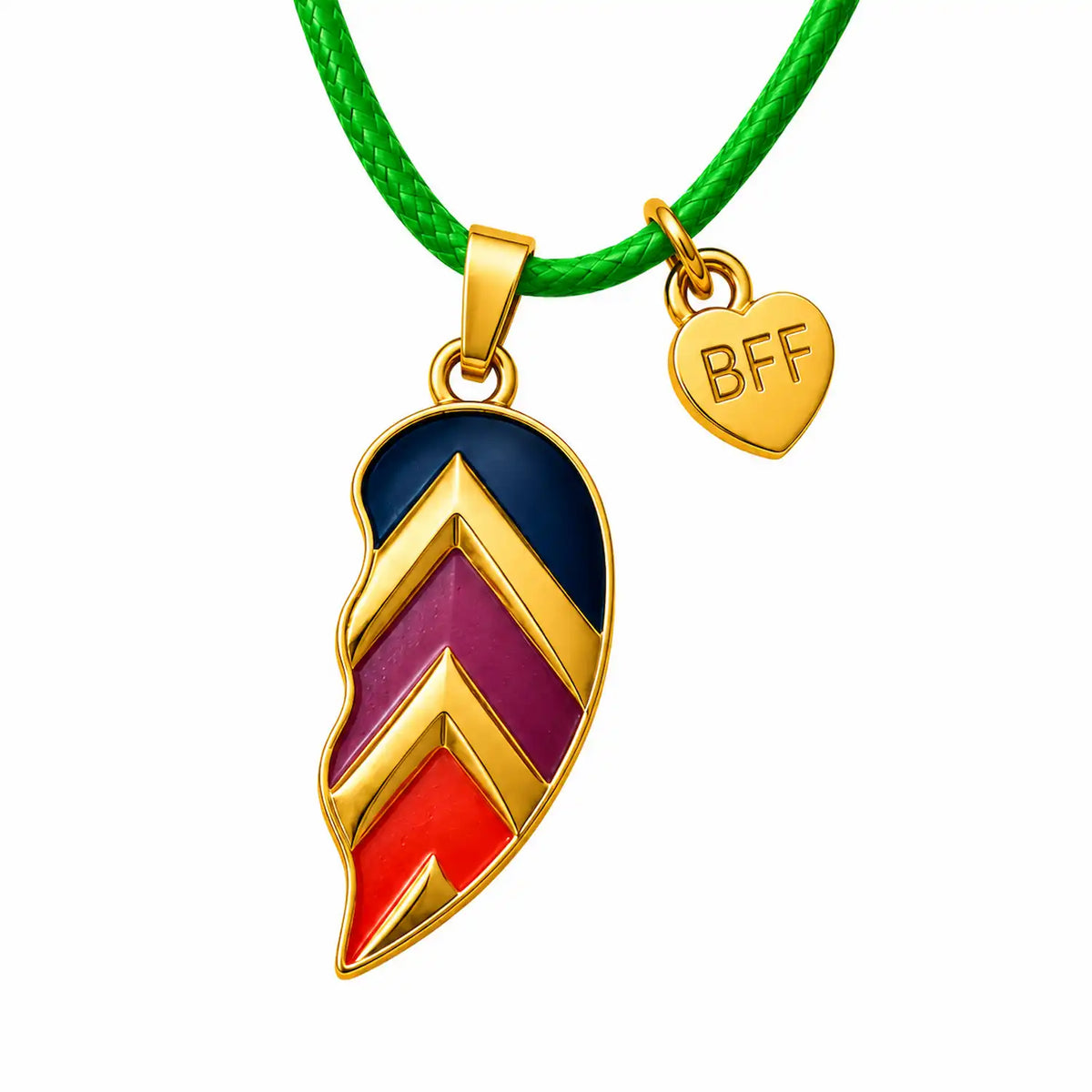 Détail du pendentif droit Phoenix BFF