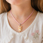 collier enfant chat kawaii Mikan porté avec un cordon rose